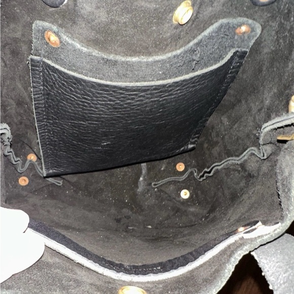 KMM & Co Chic Black Leather Crossbody Bag - Picture 2 of 2